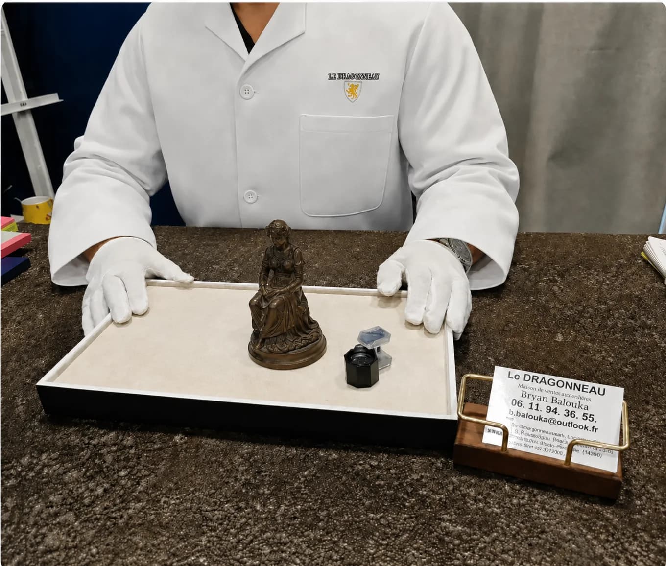Expertise d’antiquités et d’objets d’art chez Le Dragonneau en Normandie
