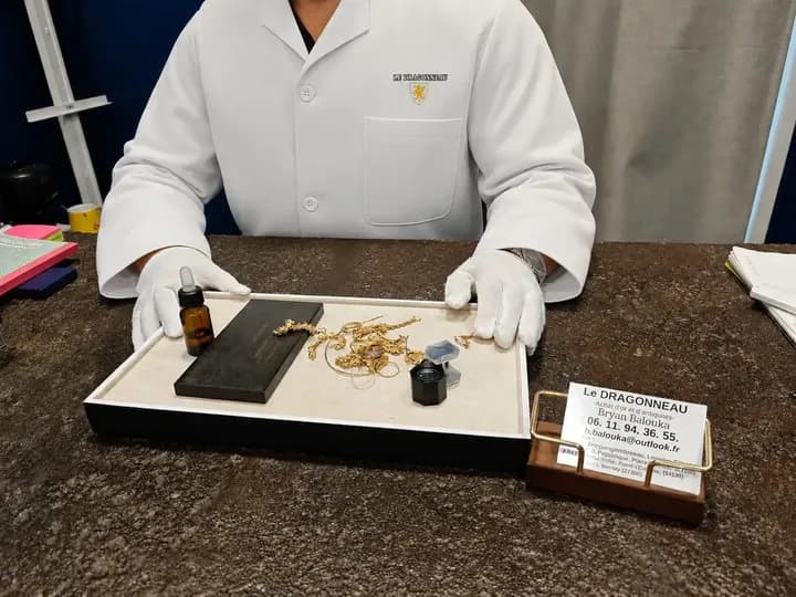 Expertise de bijoux en or dans notre boutique de Pont-Audemer